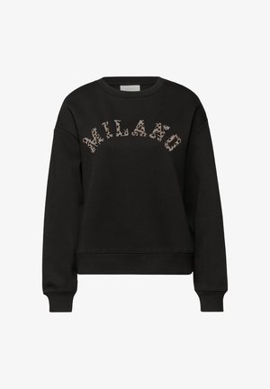 Zwarte sweater met geribbelde manchetten en zoom. "MILANO" gedrukt in luipaardprint letters over de voorkant in een gebogen ontwerp. Materiaal van katoenmix.