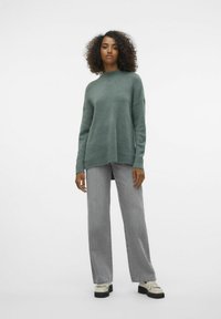 Vero Moda VMLEFILE BOXY NOOS - Strickpullover - balsam green