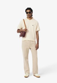 Lacoste SHORT SLEEVES - Piké - blanc écru xfj