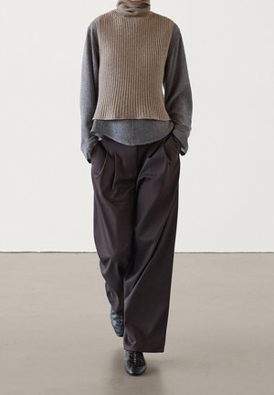 Neule - brown