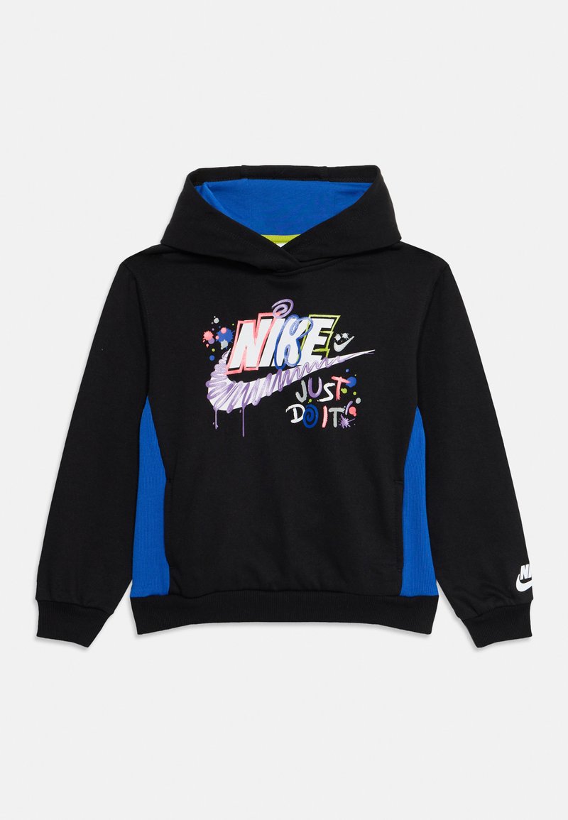 Felpa nera con pannelli laterali blu, dotata di grafiche colorate "Nike" e "Just Do It". Realizzata in tessuto morbido con una tasca a marsupio.