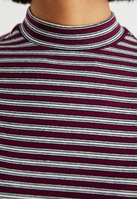 Levi's® EEFFORTLESS TEE - Topper langermet - burgundy