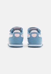Puma CABANA RACER 20 UNISEX - Sportcipő - whisp of pink/white/zen blue