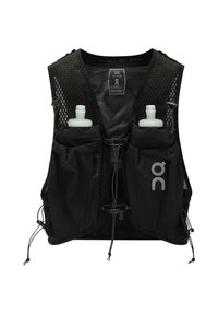 Gilet de course en mesh noir avec poches avant contenant deux bouteilles d'eau souples et cordons de serrage et clips réglables pour un ajustement.