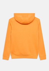 Πορτοκαλί φούτερ με κουκούλα, με λεία υφή, τσέπη καγκουρό και ριμπ τελείωμα. Διαθέτει απλό, καθαρό σχέδιο χωρίς ορατά λογότυπα.