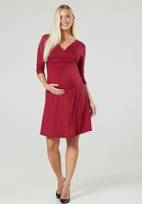 Chelsea Clark FLARED MATERNITY 3/4 SLEEVES - Žerzejové šaty - bordeaux