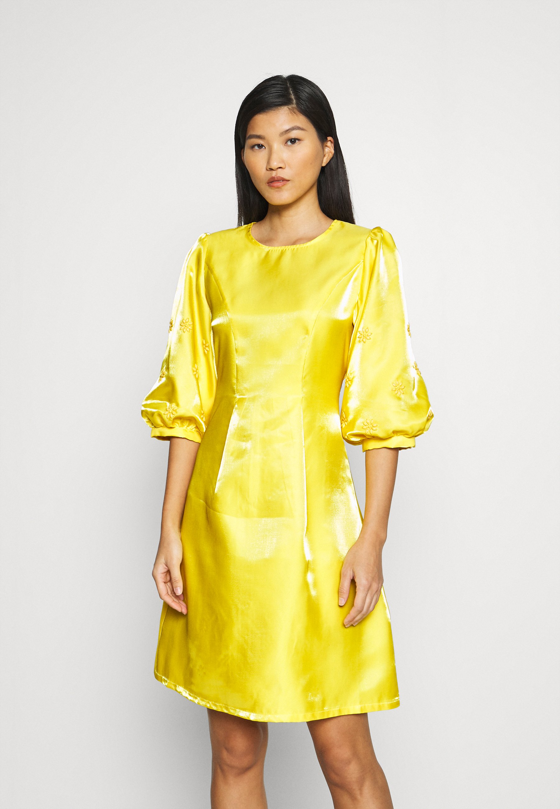 zalando robe jaune