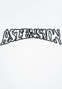 Czarny konturowany stylizowany tekst "ASTENSION" z zniekształconymi krawędziami na białym tle materiału.