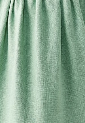 ST MRLO, EVANS  - Maxinederdele - sage green