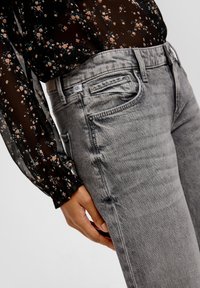 QS Jean flare - steingrau