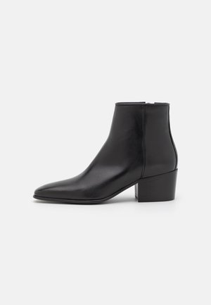 BOTTINES AVEC ZIP - Botins - black