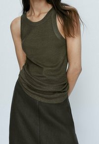 Massimo Dutti Linne - green