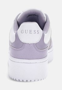 Guess MIRAM - Baskets basses - lila