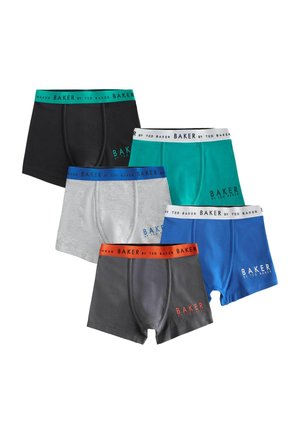 Cinco pares de calzoncillos boxer para hombre en negro, gris, turquesa y azul, con cinturas contrastantes que presentan el texto "BAKER by TED BAKER".