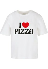 T-shirt en coton blanc avec un col rond arborant le texte "J ❤️ PIZZA" en police noire et rouge, en gras. Manches courtes, coupe décontractée.