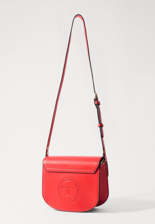 LOVE CHAIN STRAP - Cross body bag - rosso2