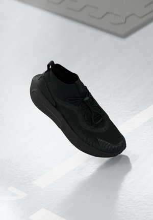 Under Armour PHANTOM 4 STORM UNISEX - Trainingsschoen - black