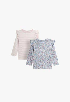 Divi garām piedurknēm topi: viens rozā ar svītrām un ruffles piedurknēm, otrs ar ziedu rakstu, ruffles akcentiem un zilu apdari. Mīksts kokvilnas audums.