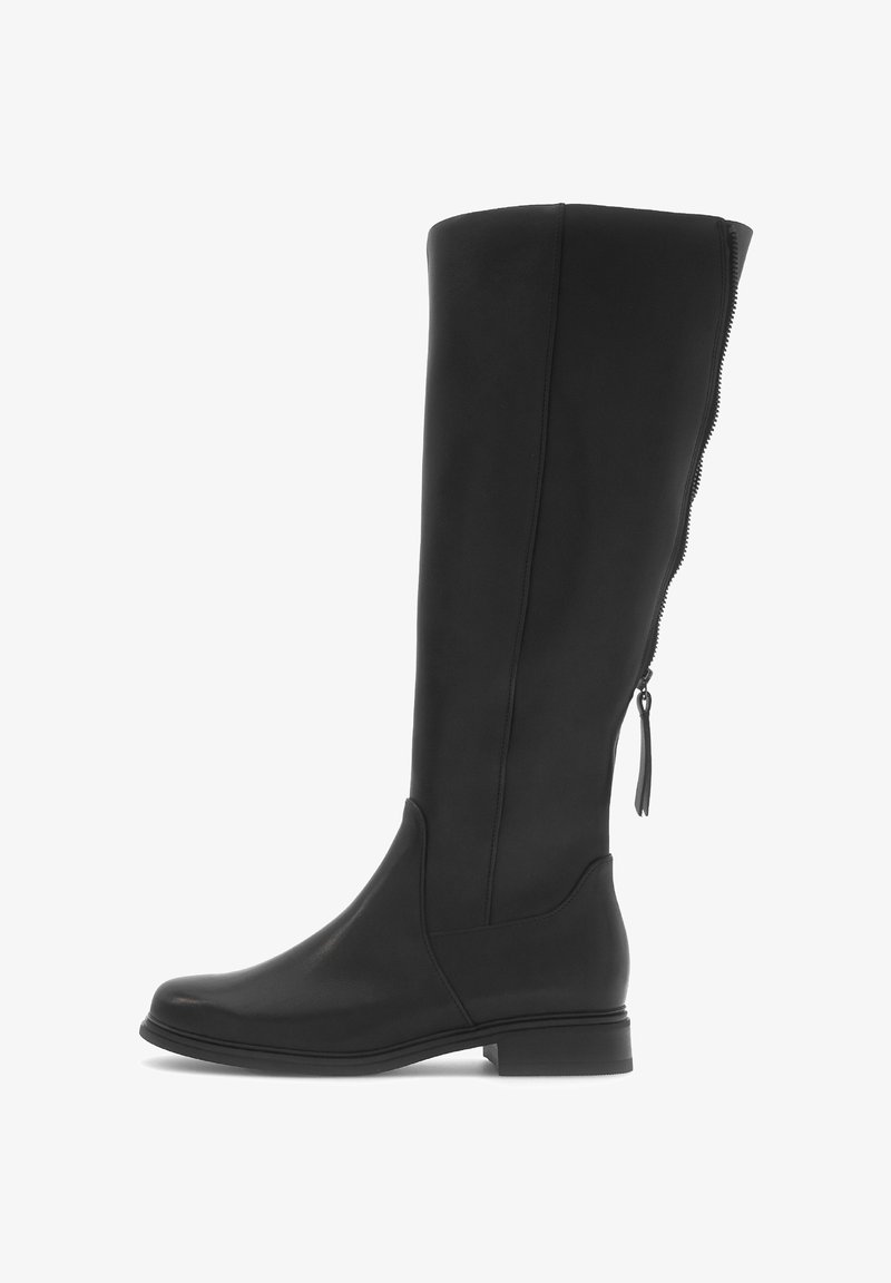 Schwarze kniehohe Stiefel aus glattem Synthetikmaterial, mit einem seitlichen Reißverschluss, runder Schuhspitze und einem niedrigen, klobigen Absatz.