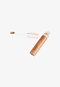 Tube de correcteur liquide avec baguette applicatrice, teinte beige, étiqueté "KIKO Milano Love Fusion Correcteur Hydratant Radieux 24H".