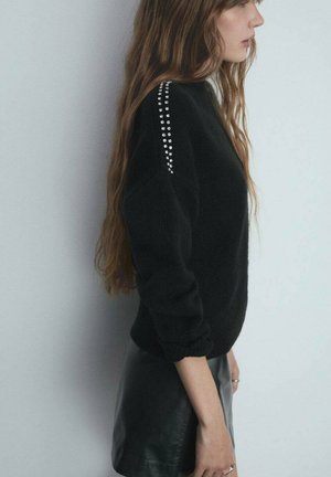 Mango Pullover - black