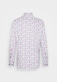 Chemise à manches longues en tissu blanc avec un motif floral répétitif en rose, bleu et jaune. Col standard, vue de dos.