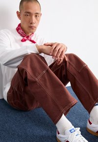 Carhartt WIP MIDLAND DOUBLE KNEE PANT - Traperice opuštenog kroja - offroad rinsed