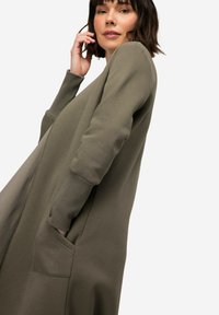 LAURASØN Klassisk kappa / rock - khaki