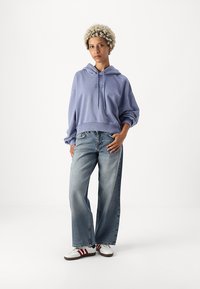 GAP Petite ABBREV HOOD - Melegítőfelső - larkspur wash