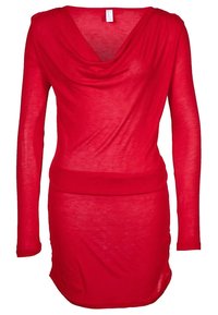 Rotes Langarmoberteil mit Drapé-Ausschnitt, schlanker Passform und strukturierter, leichter Stoffqualität. Es hat eine geraffte Taillenlinie und einen abgerundeten Saum.