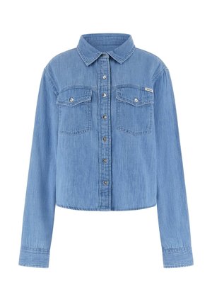 Lichtblauw spijkeroverhemd met knopen, lange mouwen, twee klepzakken op de borst en een klein merkje op de rechterzak.