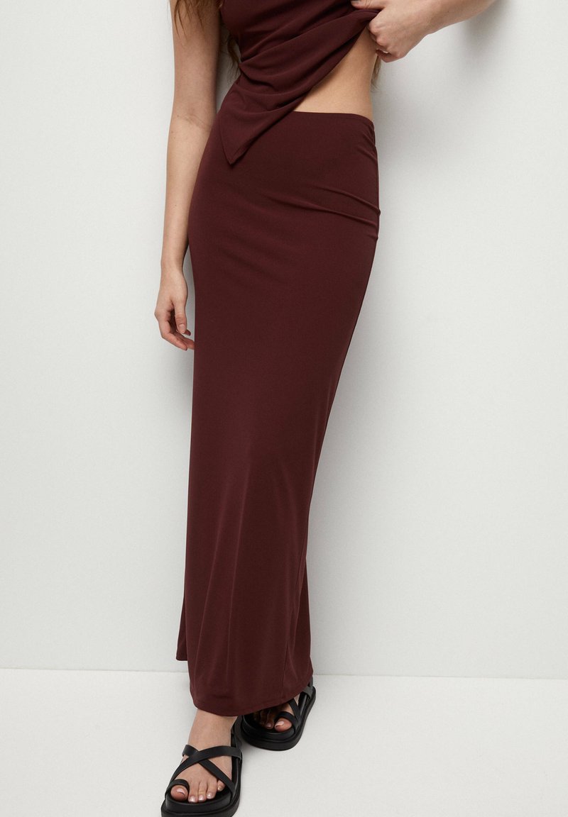 PULL&BEAR LONG STRAIGHT Maxi skirt bordeaux Zalando.de