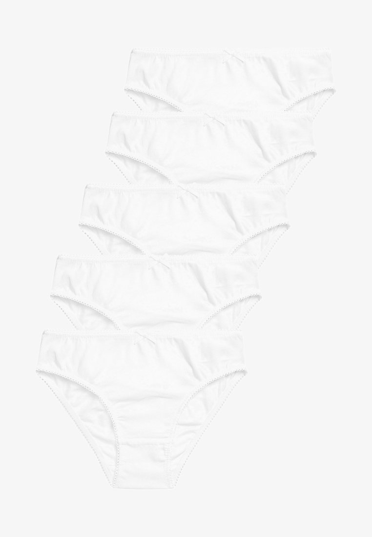Weißes Baumwollunterwäsche-Set aus fünf Stück, mit klassischem Schnitt, Spitzenrand und kleinen Schleifen am Taillenbund. Sanfte, glatte Textur.