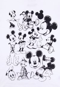 Černobílá grafika obsahující několik skic Micky Mouse, Minnie Mouse, Donald Ducka a Pluta na bílém pozadí.