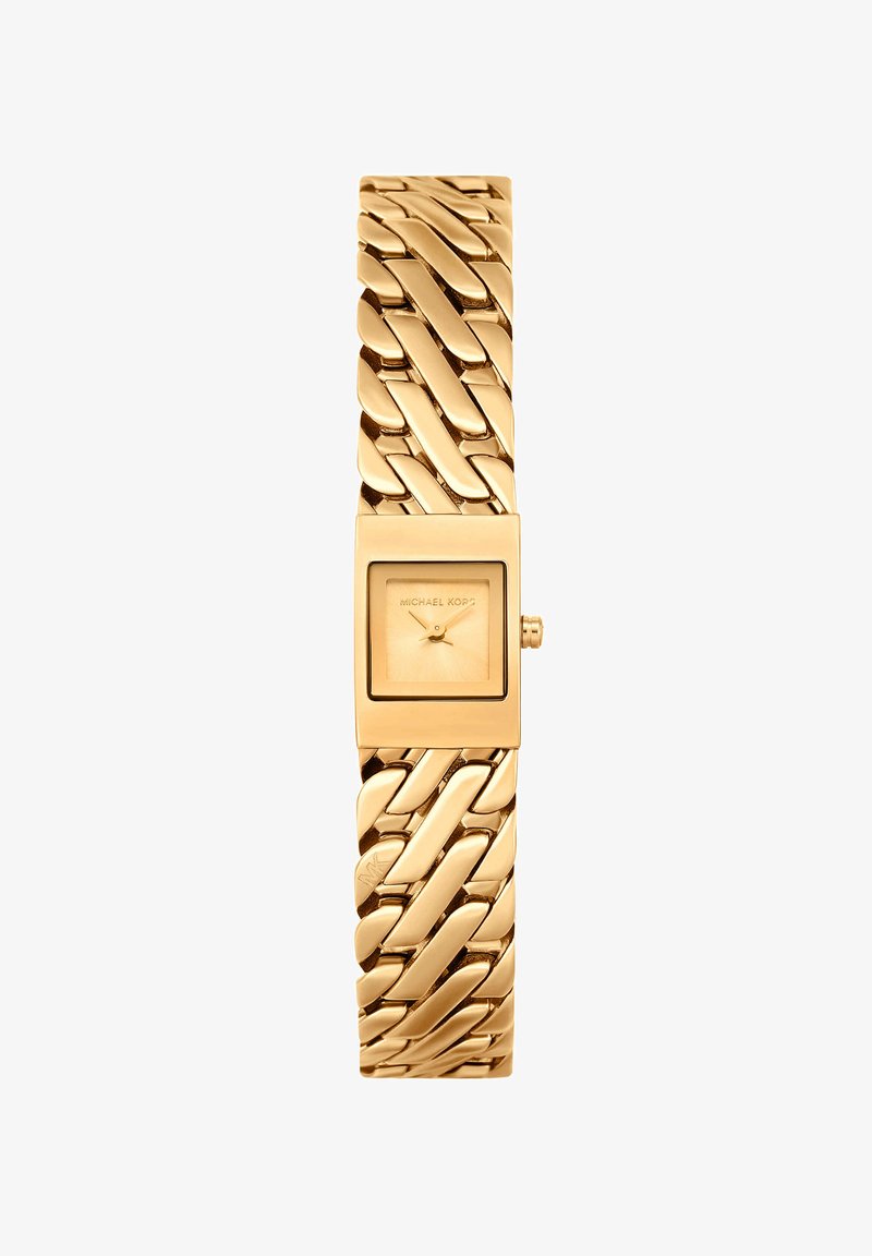 Reloj brazalete de cadena enlazada en tono dorado con una pequeña esfera cuadrada y manecillas minimalistas, mostrando la marca Michael Kors.