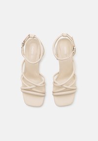 Thumbnail Image 5