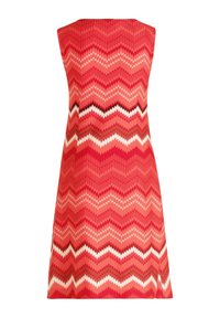 Czerwona sukienka bez rękawów z wzorem w zygzak w różnych odcieniach czerwieni, bieli i brązu. Gładka faktura, kształt w literze A, długość do kolan.