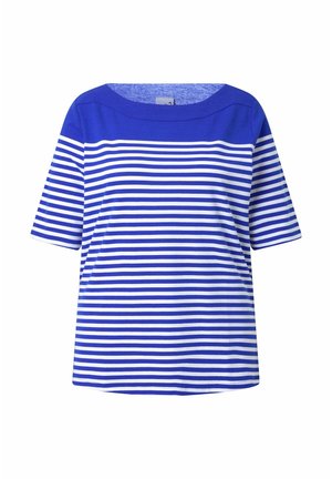 Blå og hvide vandrette stribede t-shirt med korte ærmer, solid blå skulderparti og bred rund halsudskæring.