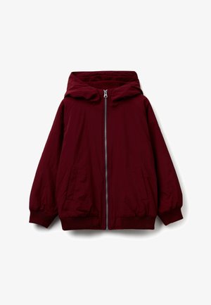 Bordeauxroter Kapuzenblouson aus glattem Stoff, mit durchgehendem Reißverschluss, Seitentaschen und elastischen Bündchen für eine bequeme Passform.