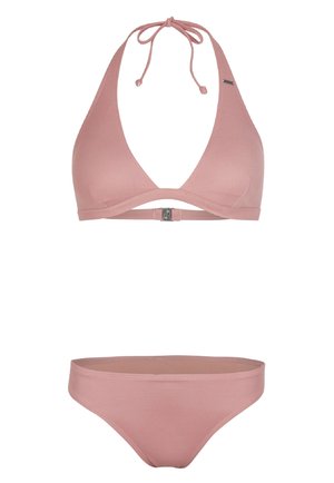 Rozā bikini komplekts, kas satur halter stila topu ar regulējamiem saitēm, dziļu izgriezumu un atbilstošus zemas jostasvietas apakšdaļas gabalus, izgatavots no gludas auduma.