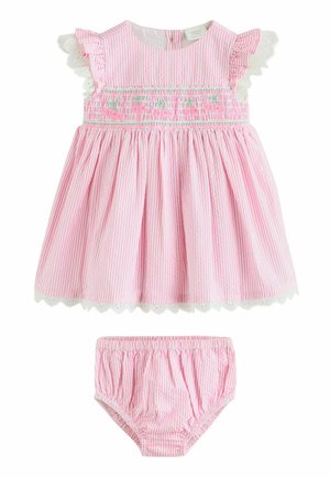 Roosad ja valged triibulised beebikleidi lillemustriga tikand, pitsiga kaunistatud löngikujulised varrukad ning sobivad säärised elastse vöö ja säärte avadega.