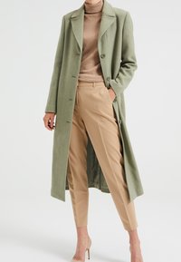 WE Fashion Klassisk kappa / rock - neon green