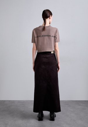 CROP TEE - T-shirts - purple