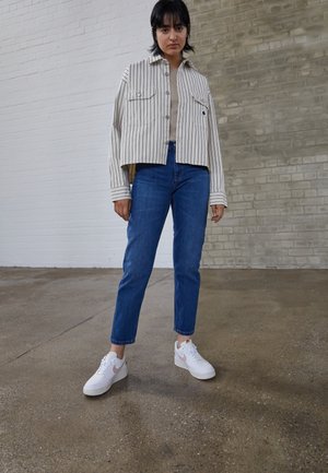 PAGE CARROT ANKLE PANT MABLETON - Jeans Tapered Fit - dark stone washed