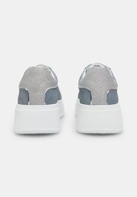 Bata Tossud - blue