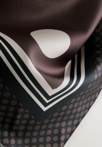 Tørklæde / Halstørklæder - chocolate brown polka dot