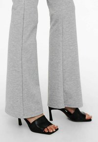 ONLY ONLFEVER FLARED jasnoszary