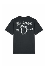 T-shirt en coton noir avec un texte graphique blanc "Mi Amor" et un design de flèche au dos. Manches courtes, col rond, coupe décontractée.