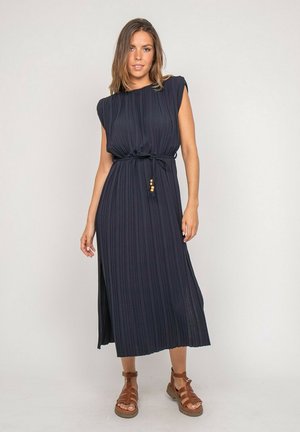 Dona x Lisa, ROBE MIDI PLISSÉE IROVE - Robe de jour - bleu marine