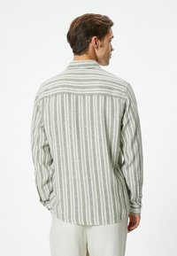 Koton LONG SLEEVE  - Camisa - khaki